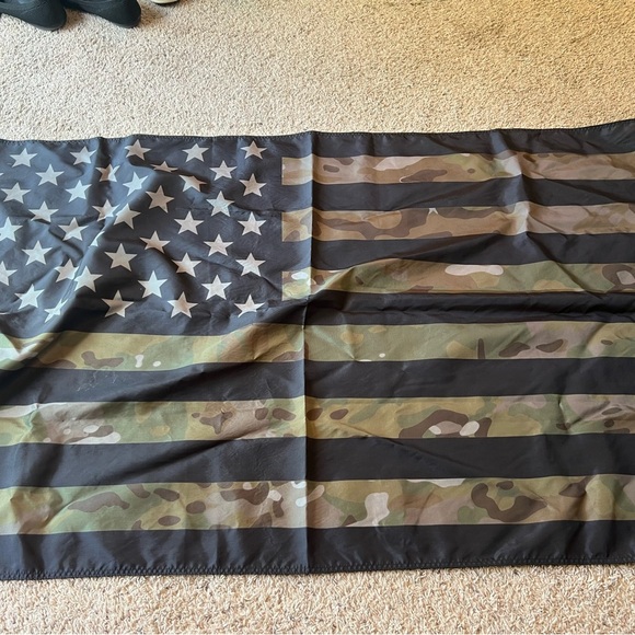 Camouflage American Flag Tapestry - Picture 1 of 2